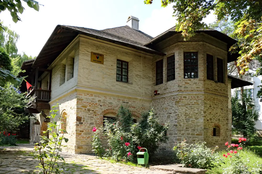 Hanul Domnesc (Muzeul de Etnografie)