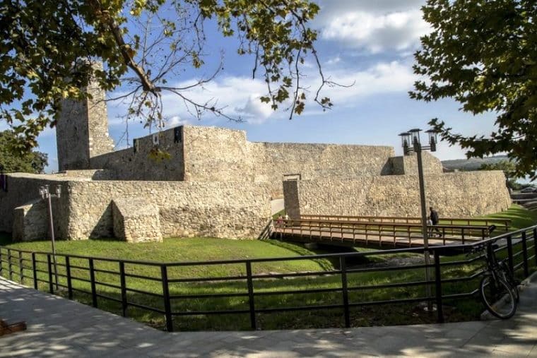 Castrul Roman Drobeta si Cetatea Medievala a Severinului