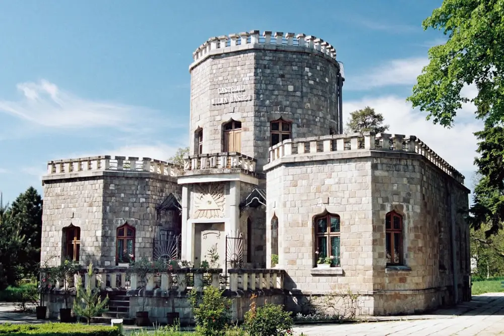 Castelul Iulia Hasdeu si Casa Memoriala Nicolae Grigorescu din Campina