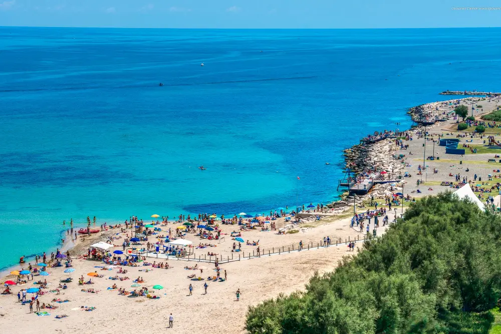 Plaja Pane e Pomodoro din Bari
