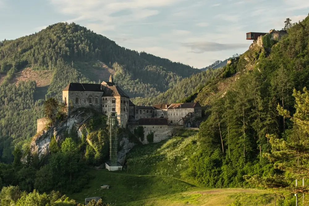 Castelul Rabenstein din Frohnleiten (Burg Rabenstein)