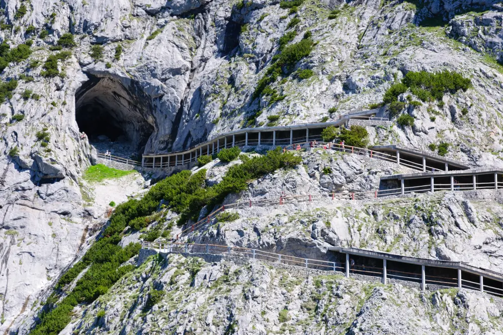 Pestera Eisriesenwelt